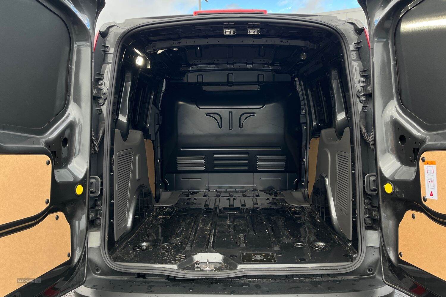 Jun 2024 Ford Transit Connect 1.5 EcoBlue 100ps Limited Van
