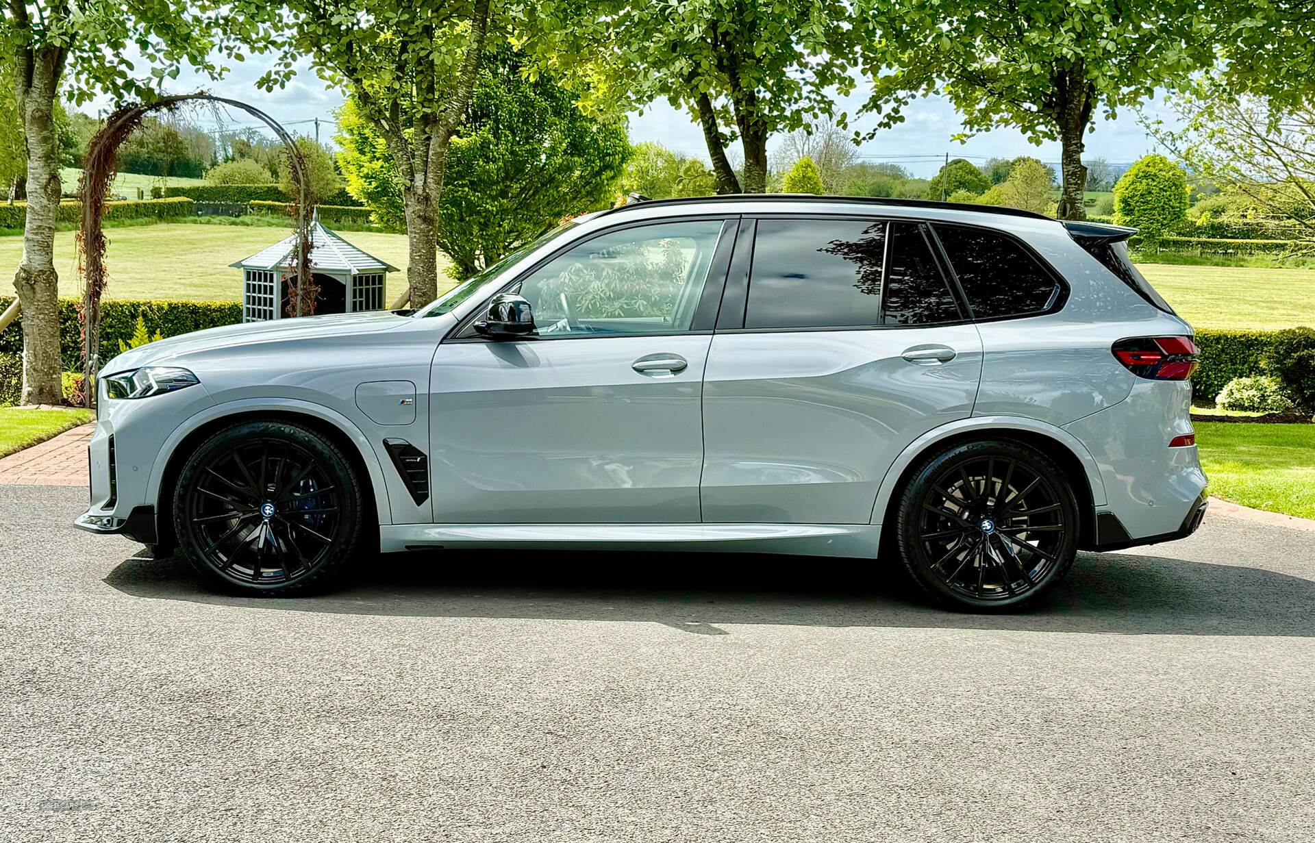 Nov 2023 BMW X5 xDrive50e M Sport 5dr Auto