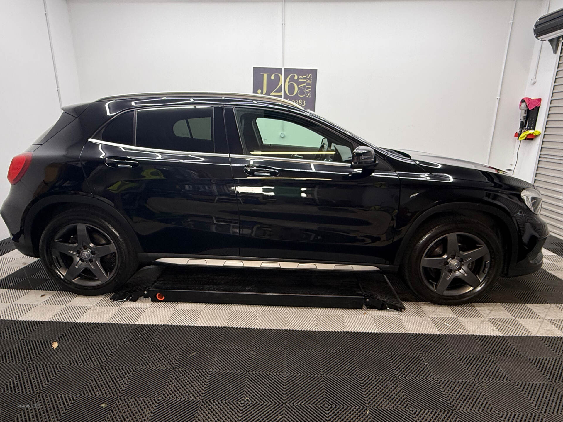 Oct 2015 Mercedes GLA-Class GLA 200d AMG Line 5dr