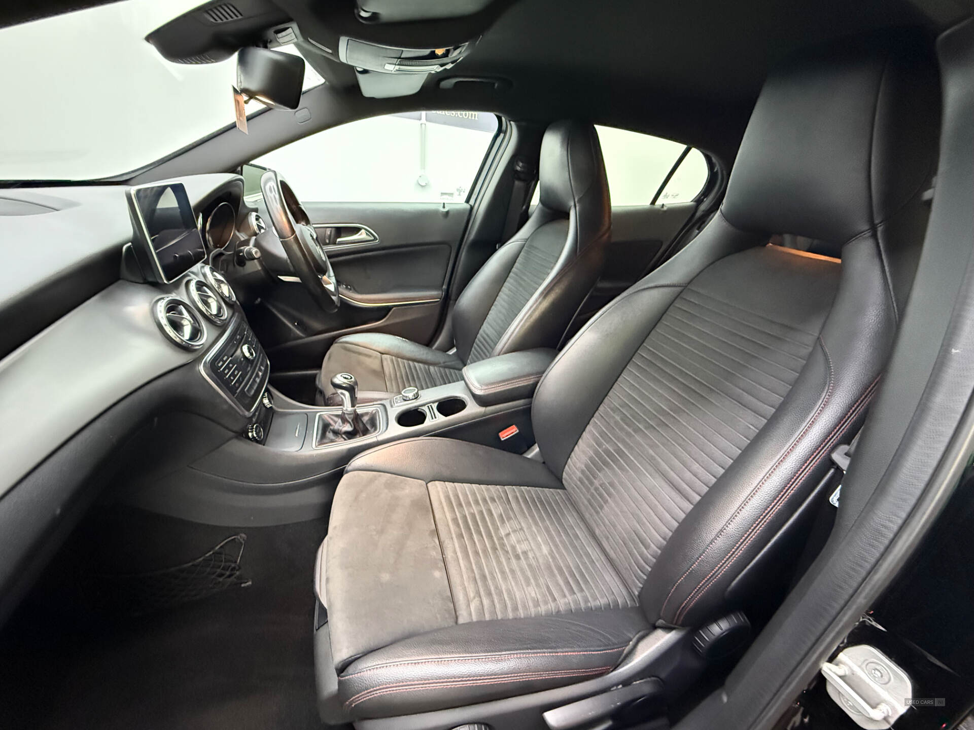 Oct 2015 Mercedes GLA-Class GLA 200d AMG Line 5dr