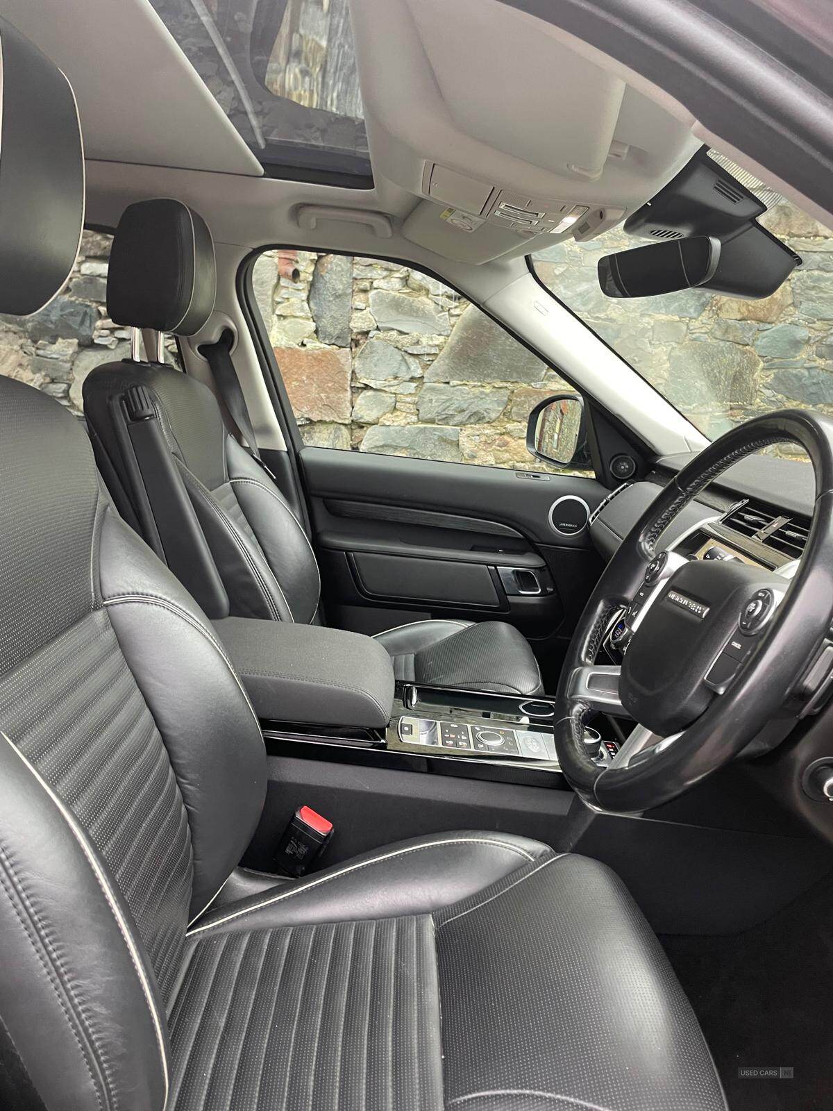 Mar 2018 Land Rover Discovery 3.0 TD6 HSE 5dr Auto