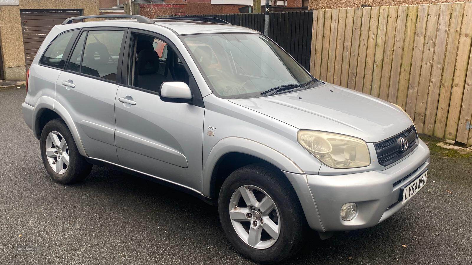 Dec 2004 Toyota RAV4 2.0 XT3 5dr