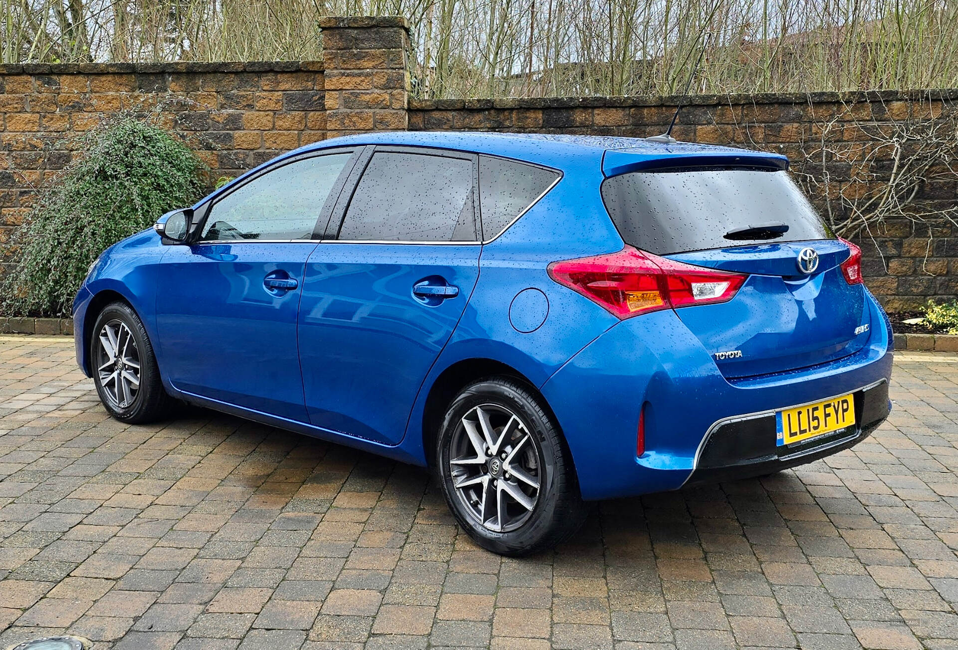 May 2015 Toyota Auris 1.33 Dual VVTi Icon+ 5dr
