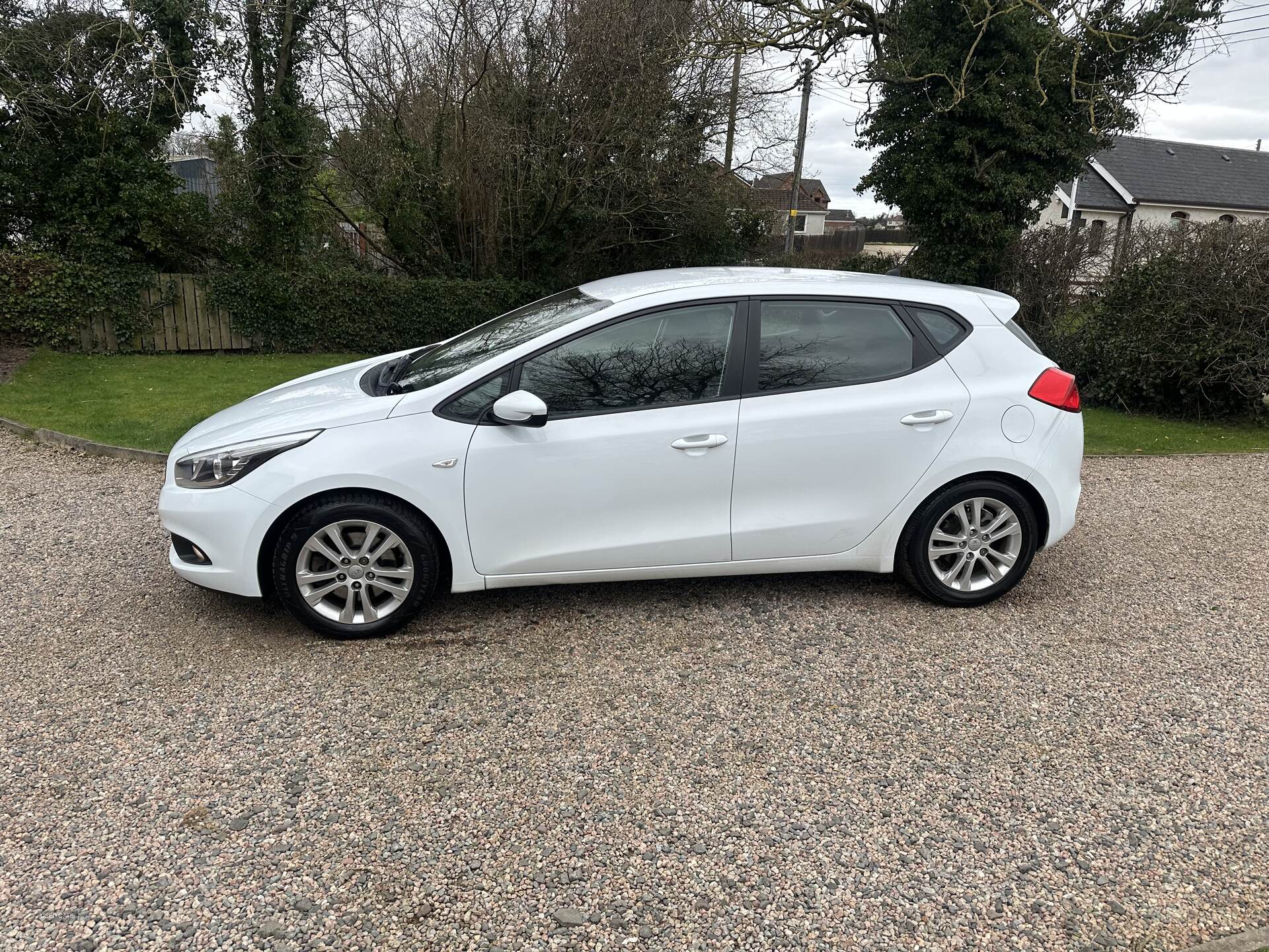 Feb 2015 Kia Ceed 1.4 VR7 5dr