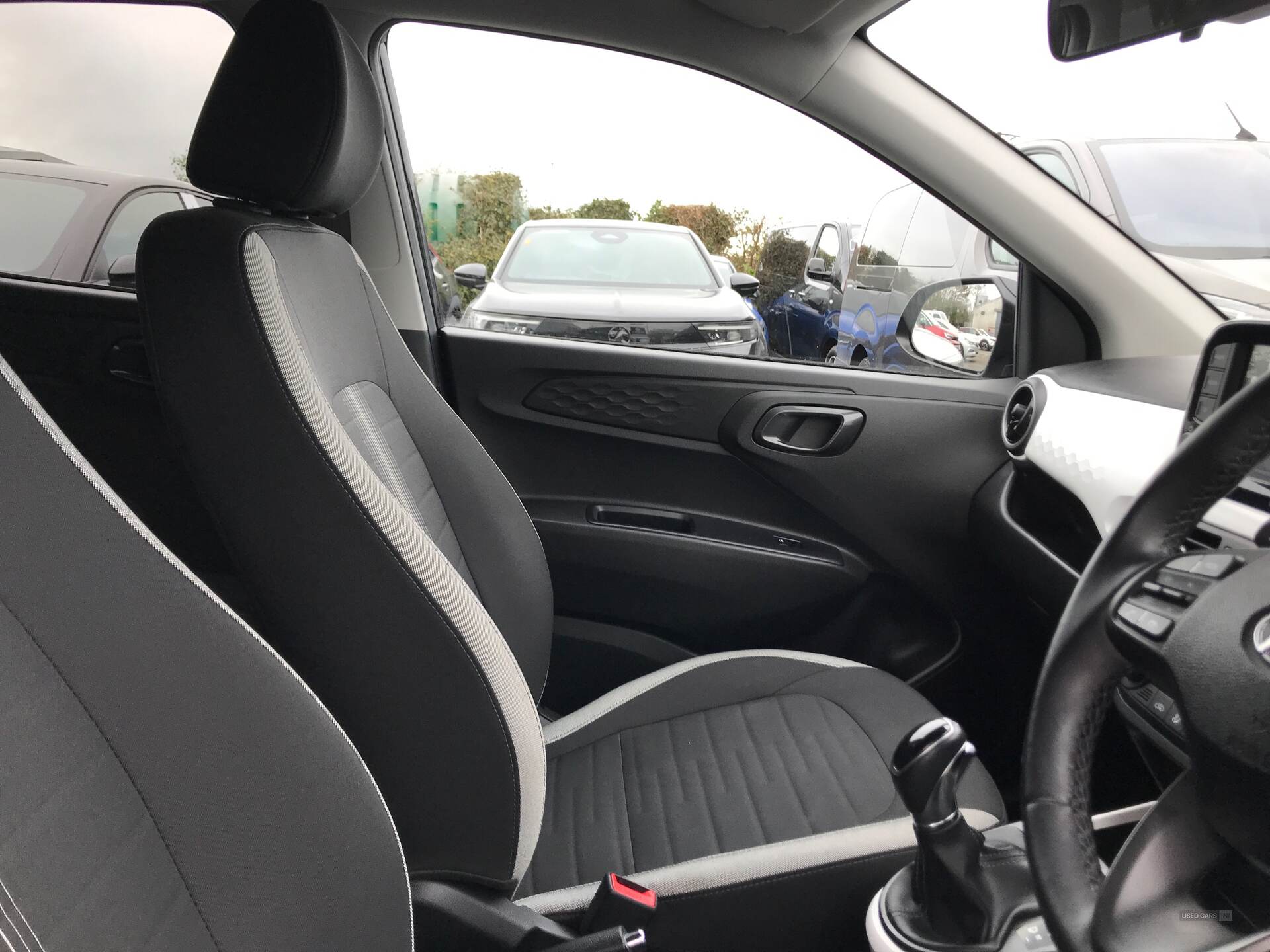 Apr 2023 Hyundai i10 1.0 MPi Premium 5dr Auto