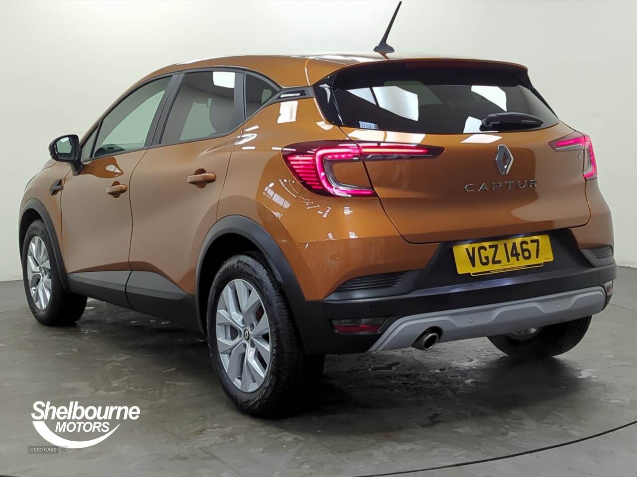 Nov 2021 Renault Captur 1.3 TCE 140 Iconic 5dr EDC