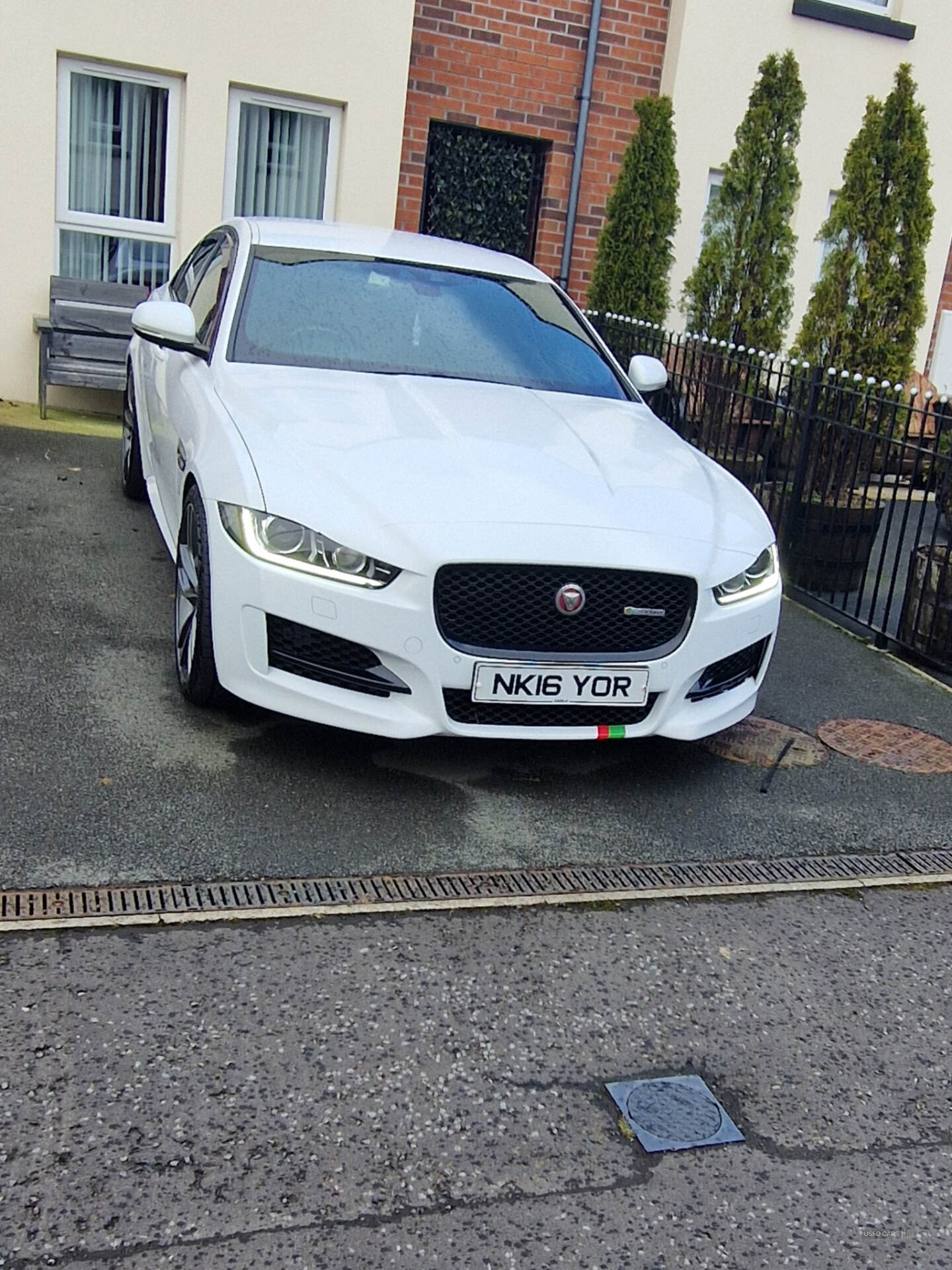 Mar 2016 Jaguar XE 2.0d R-Sport 4dr