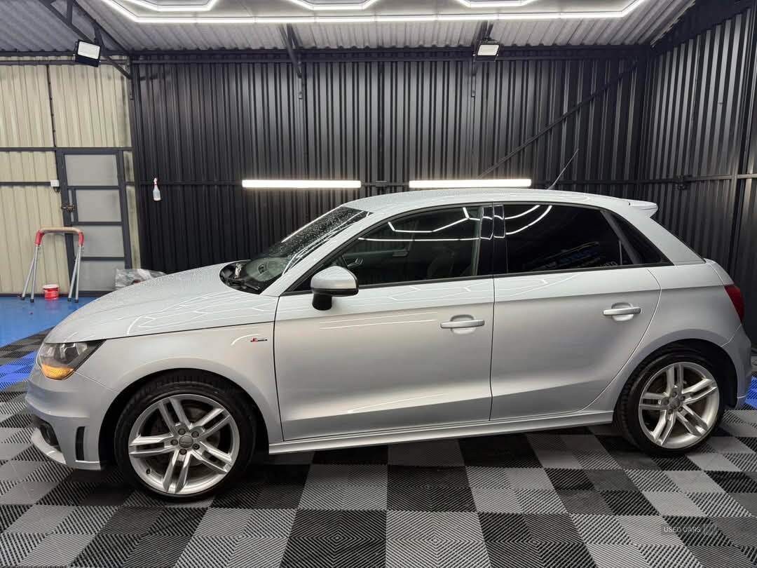Jul 2013 Audi A1 1.6 TDI S Line 5dr