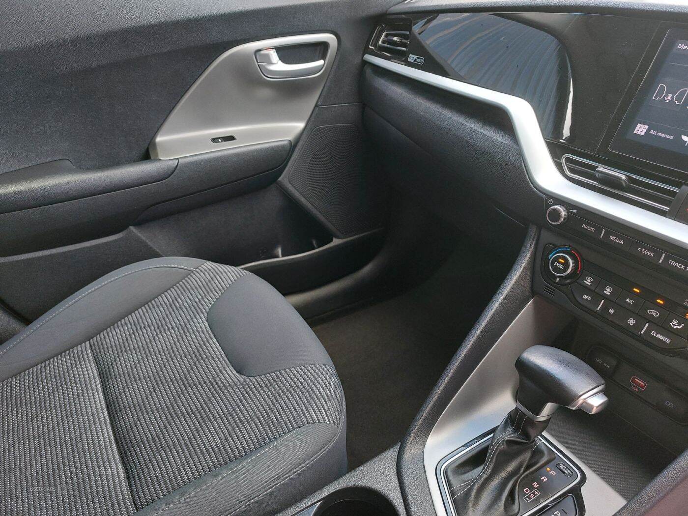 Dec 2021 Kia Niro 1.6 GDi Hybrid 2 5dr DCT