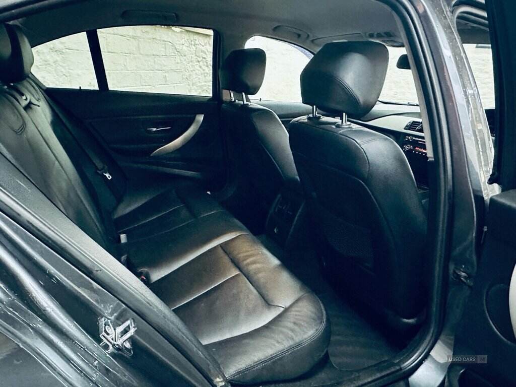 Mar 2012 BMW 3 Series 320d BluePerformance EfficientDynamics 4dr