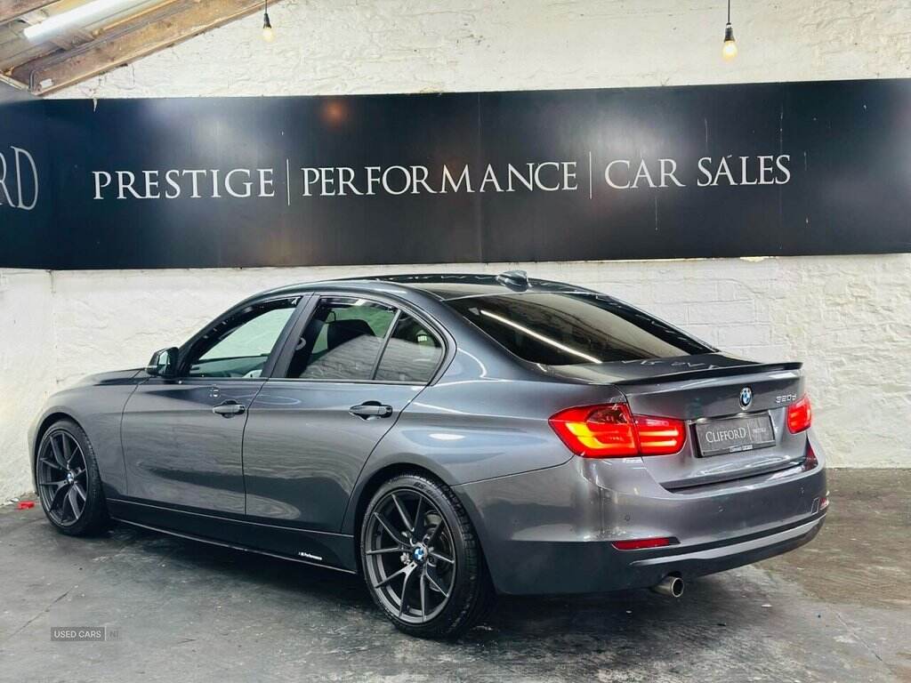 Mar 2012 BMW 3 Series 320d BluePerformance EfficientDynamics 4dr