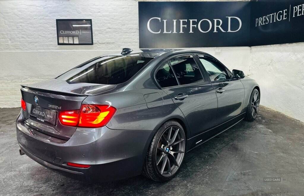 Mar 2012 BMW 3 Series 320d BluePerformance EfficientDynamics 4dr