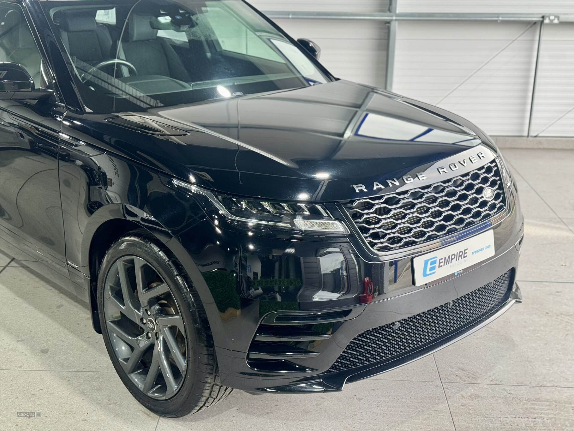 Dec 2019 Land Rover Range Rover Velar 2.0 D180 R-Dynamic 5dr Auto