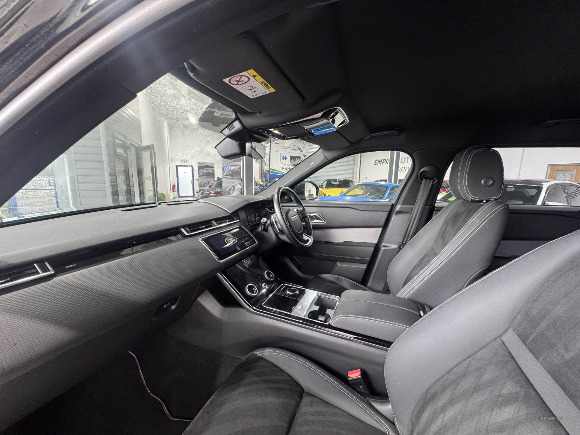Dec 2019 Land Rover Range Rover Velar 2.0 D180 R-Dynamic 5dr Auto