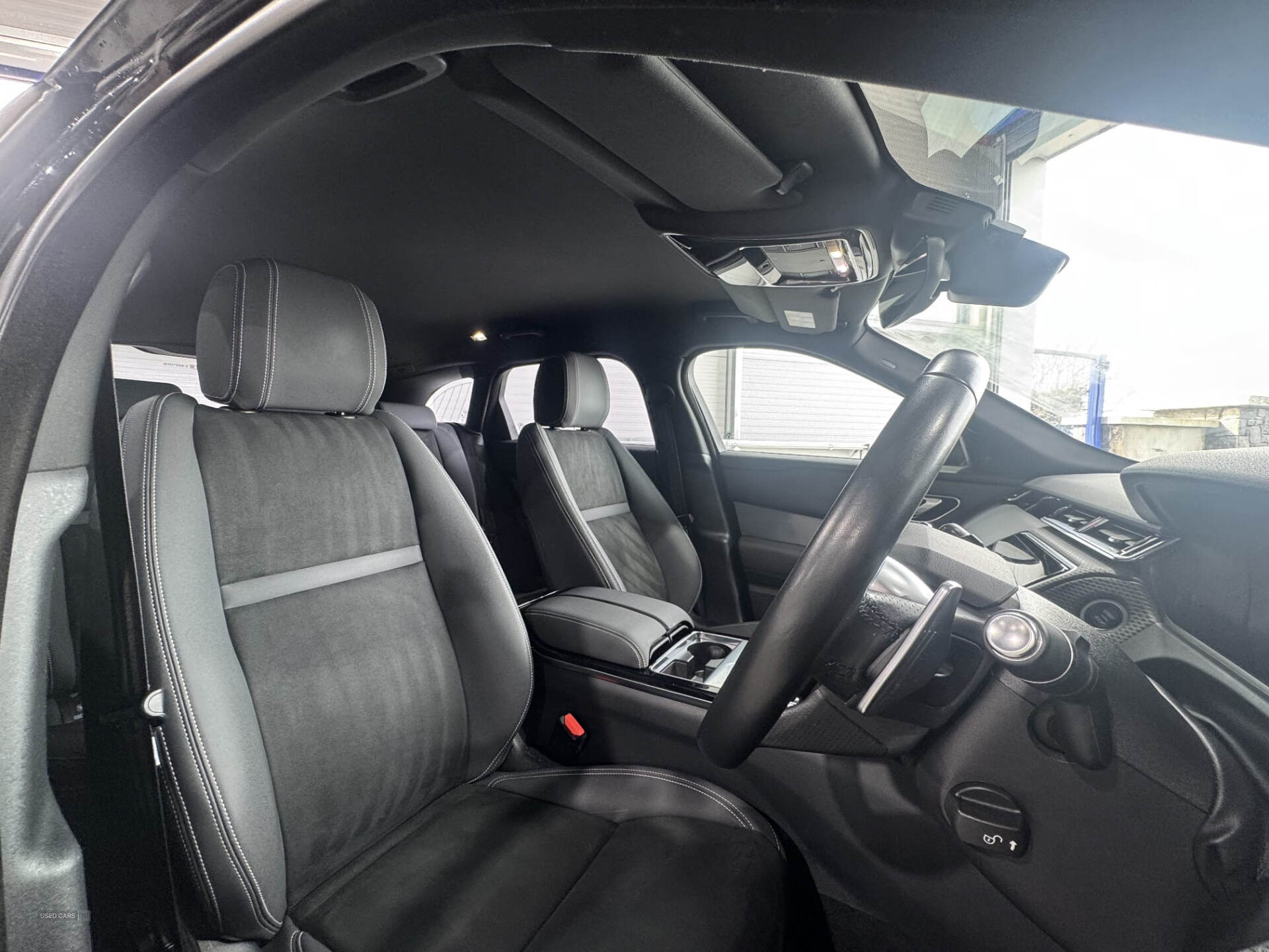 Dec 2019 Land Rover Range Rover Velar 2.0 D180 R-Dynamic 5dr Auto