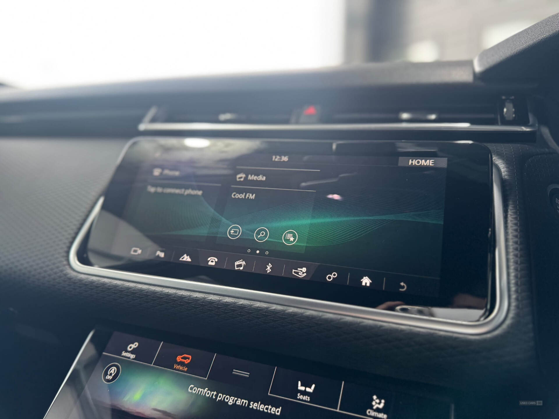 Dec 2019 Land Rover Range Rover Velar 2.0 D180 R-Dynamic 5dr Auto