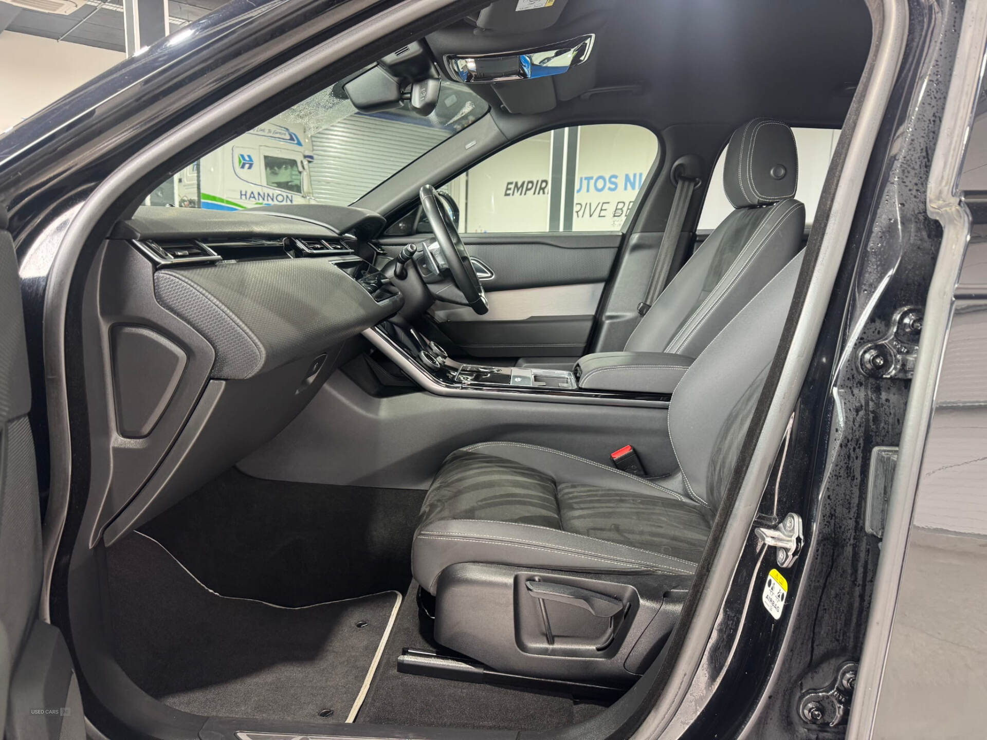 Dec 2019 Land Rover Range Rover Velar 2.0 D180 R-Dynamic 5dr Auto