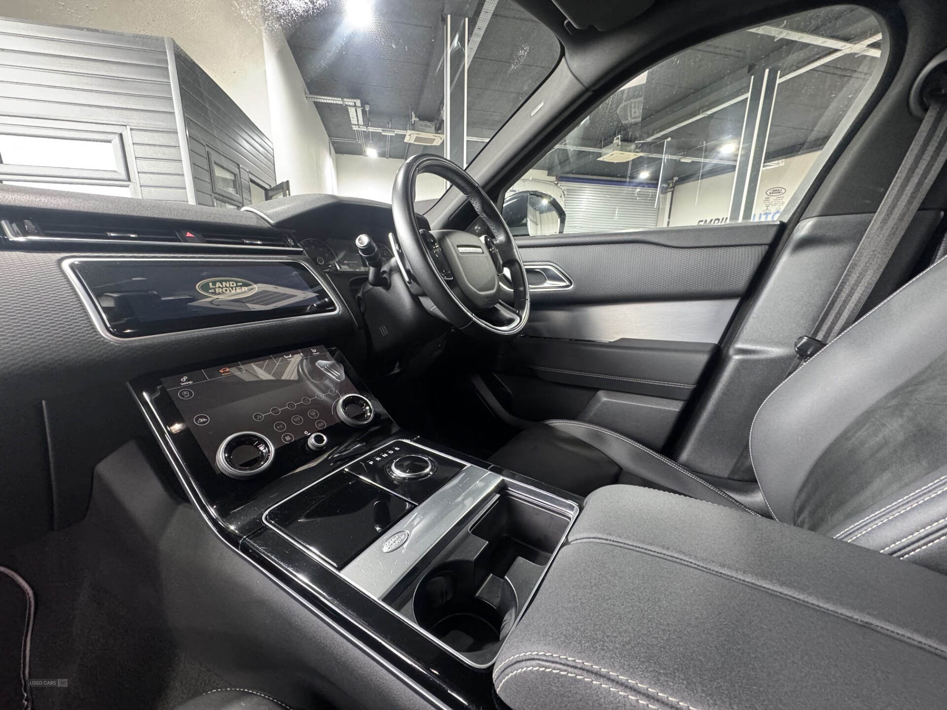 Dec 2019 Land Rover Range Rover Velar 2.0 D180 R-Dynamic 5dr Auto