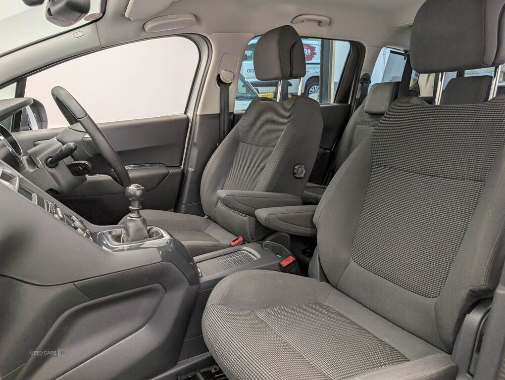 Peugeot 5008 DIESEL ESTATE in Antrim