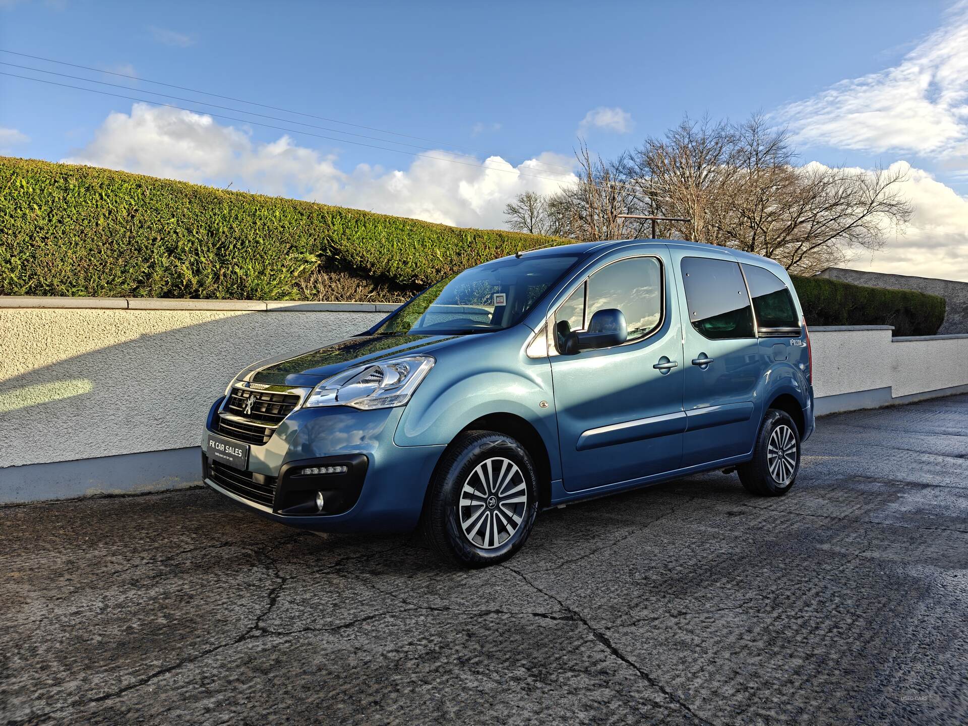 May 2018 Peugeot Horizon Wheel chair accessible