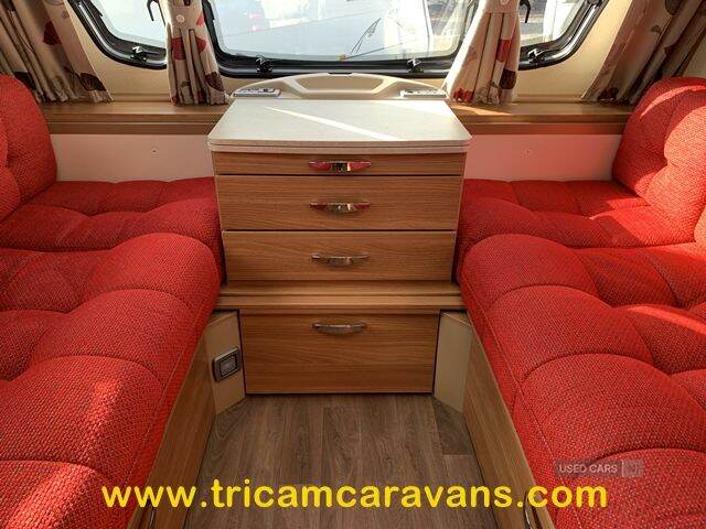  2014 Swift Challenger SE 570/4, Fixed Bed