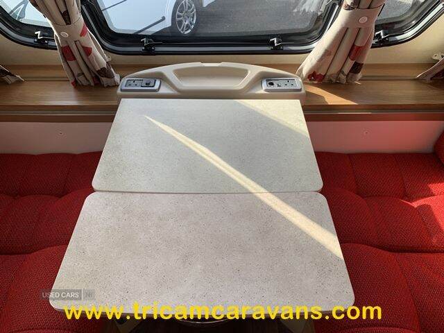  2014 Swift Challenger SE 570/4, Fixed Bed