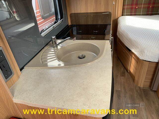  2014 Swift Challenger SE 570/4, Fixed Bed