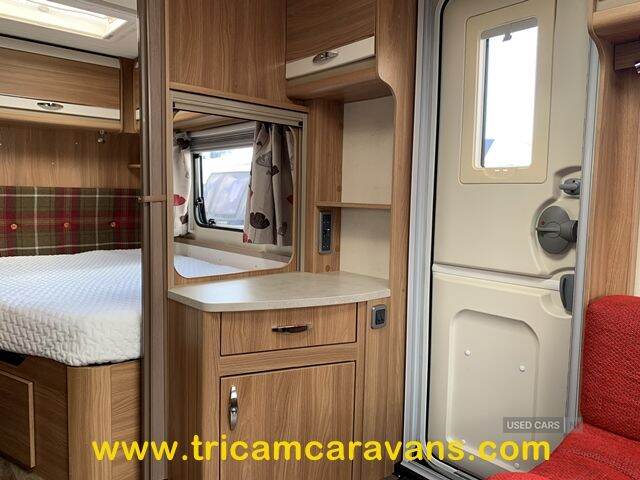  2014 Swift Challenger SE 570/4, Fixed Bed