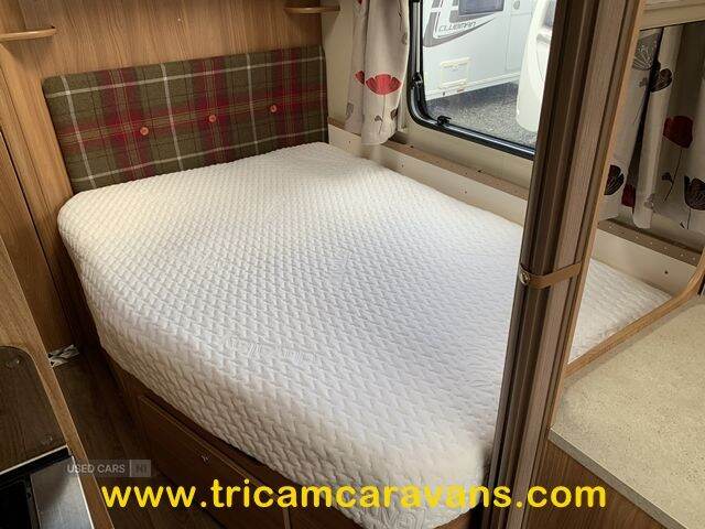  2014 Swift Challenger SE 570/4, Fixed Bed