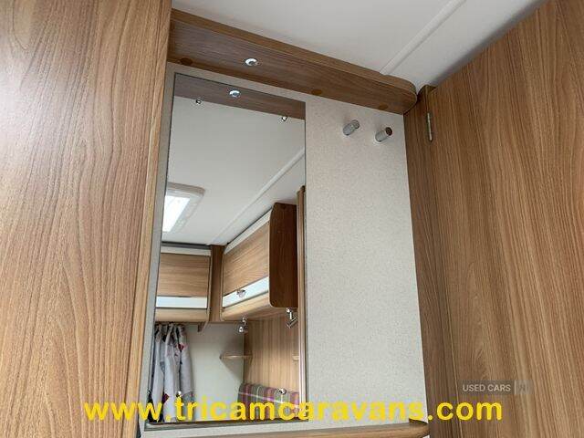  2014 Swift Challenger SE 570/4, Fixed Bed