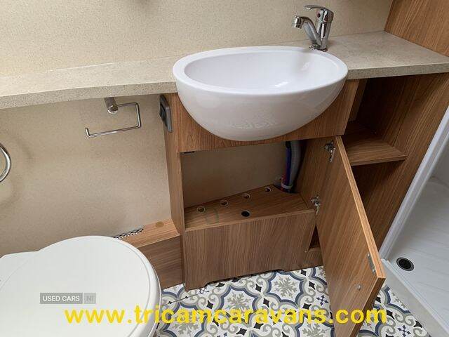  2014 Swift Challenger SE 570/4, Fixed Bed
