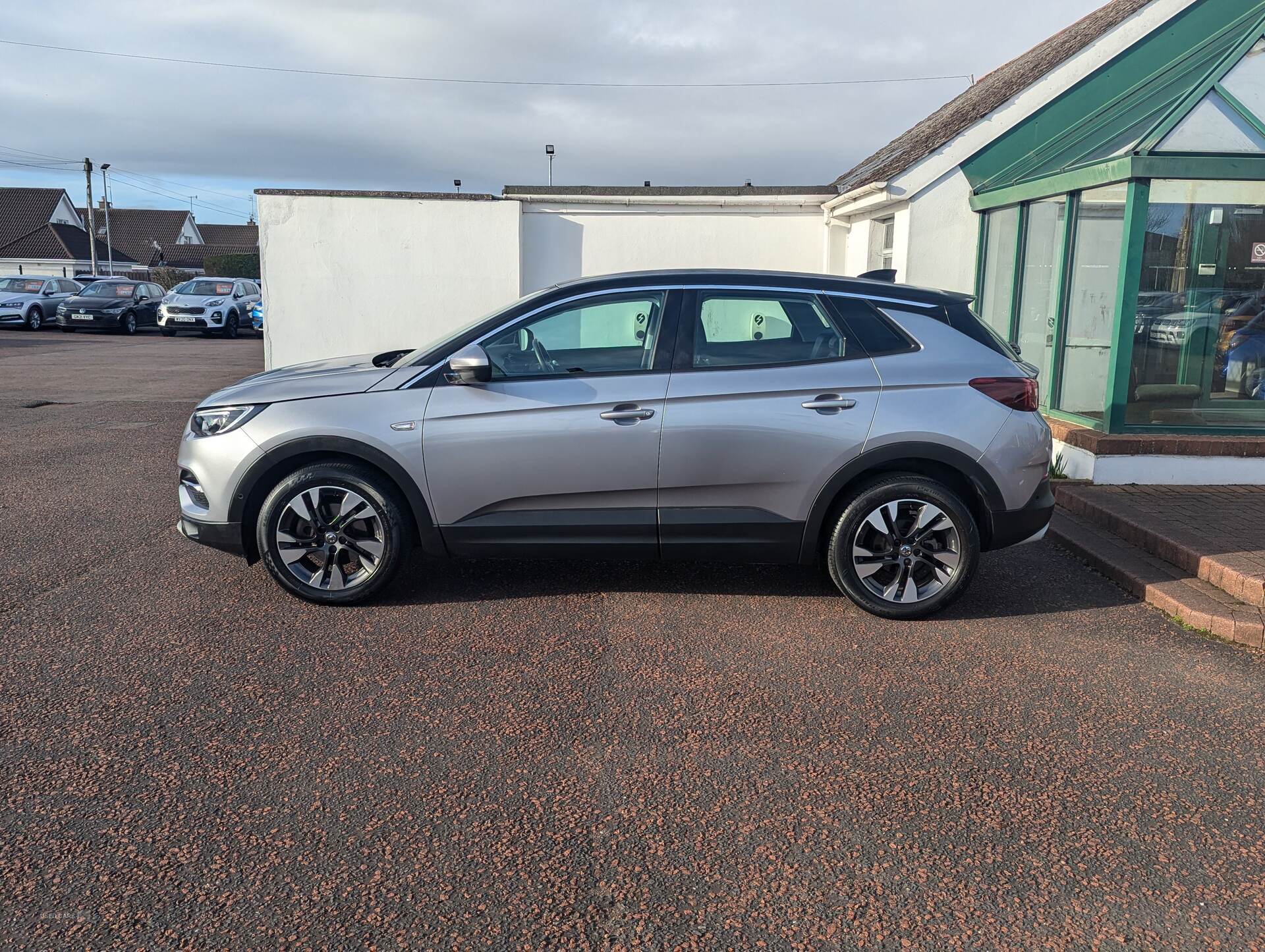 Jan 2020 Vauxhall Grandland X 1.2 Turbo Sport Nav 5dr