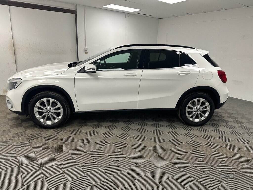  2018 Mercedes-Benz 180 1.6 GLA200 SE SUV 5dr Petrol Manual Euro 6 (s/s) (156 ps) Bluetooth