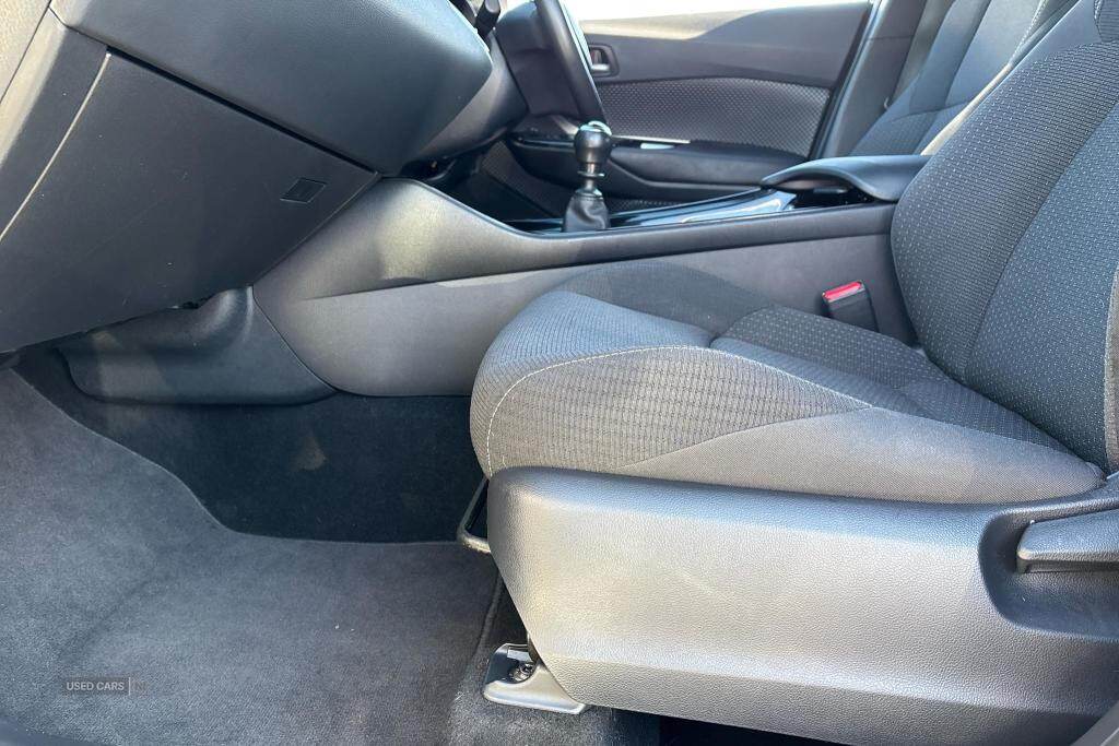 Nov 2018 Toyota C-HR 1.2T Design 5dr