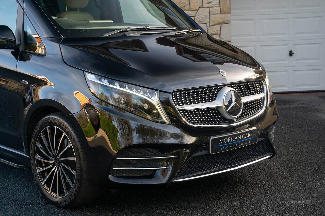 Sep 2023 Mercedes-Benz V Class V300 d AMG Line 5dr 9G-Tronic [Extra Long]