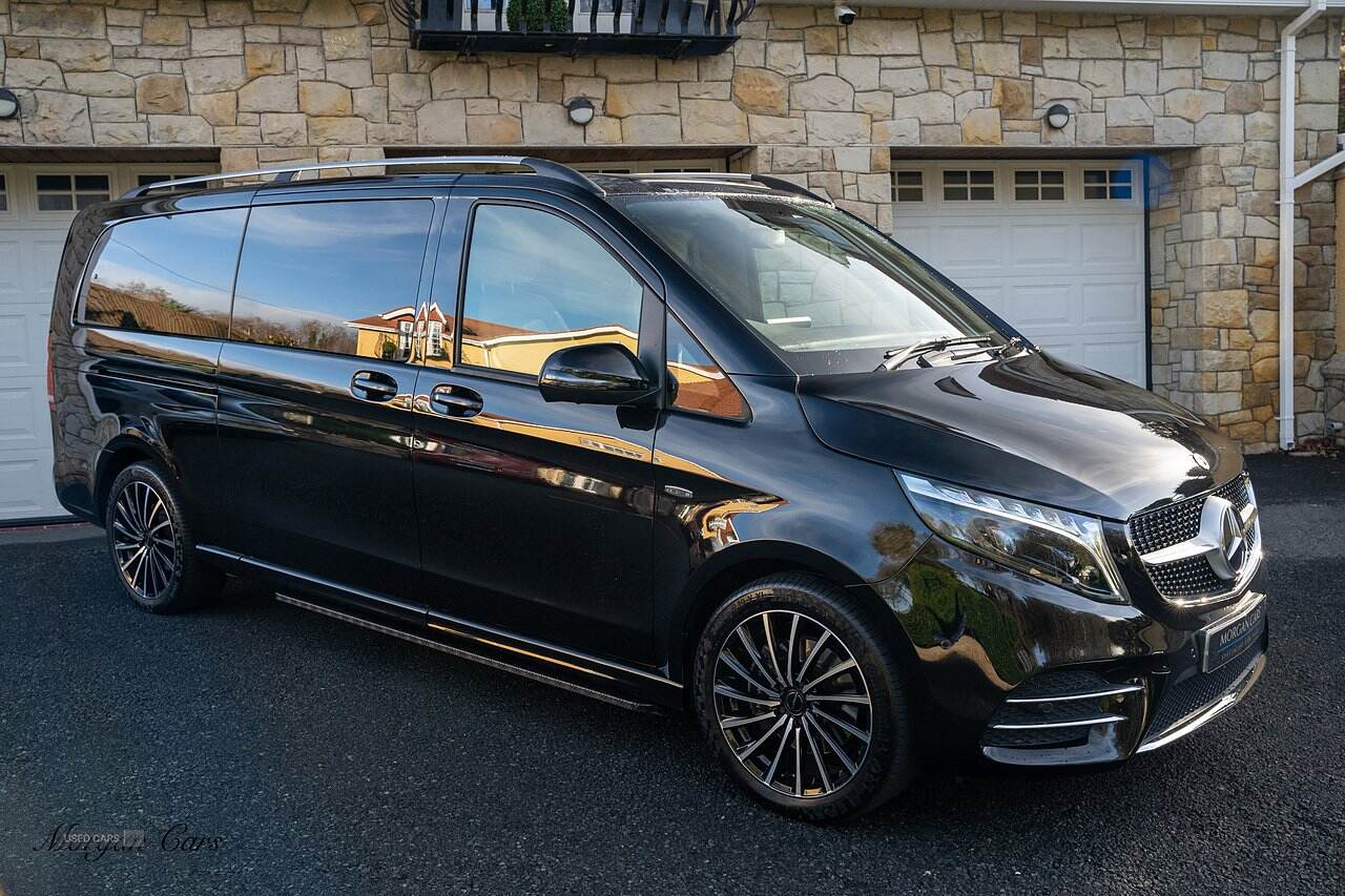 Sep 2023 Mercedes-Benz V Class V300 d AMG Line 5dr 9G-Tronic [Extra Long]