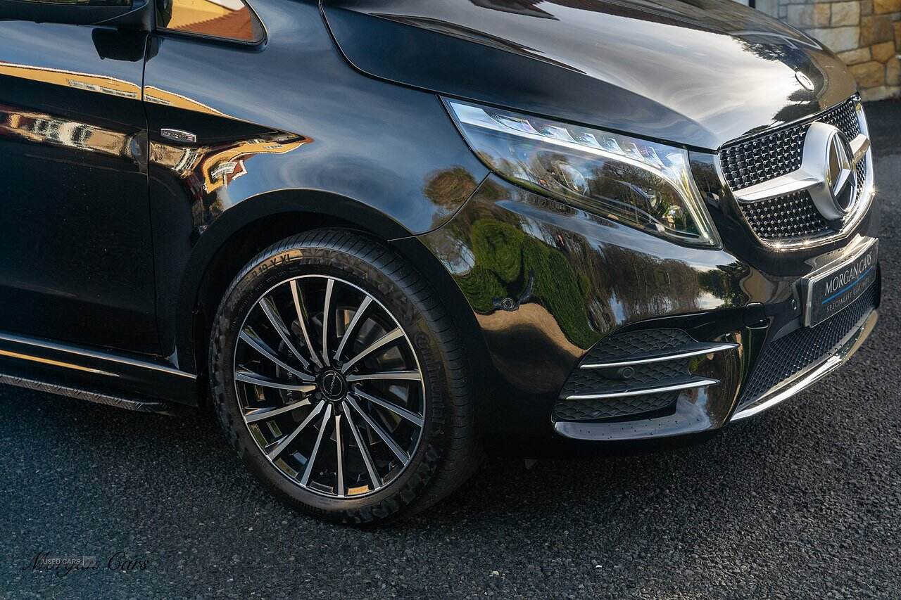 Sep 2023 Mercedes-Benz V Class V300 d AMG Line 5dr 9G-Tronic [Extra Long]