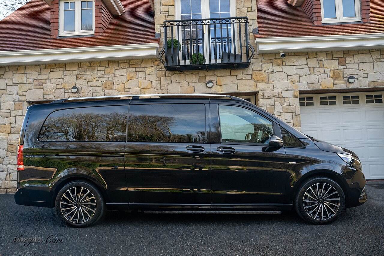 Sep 2023 Mercedes-Benz V Class V300 d AMG Line 5dr 9G-Tronic [Extra Long]