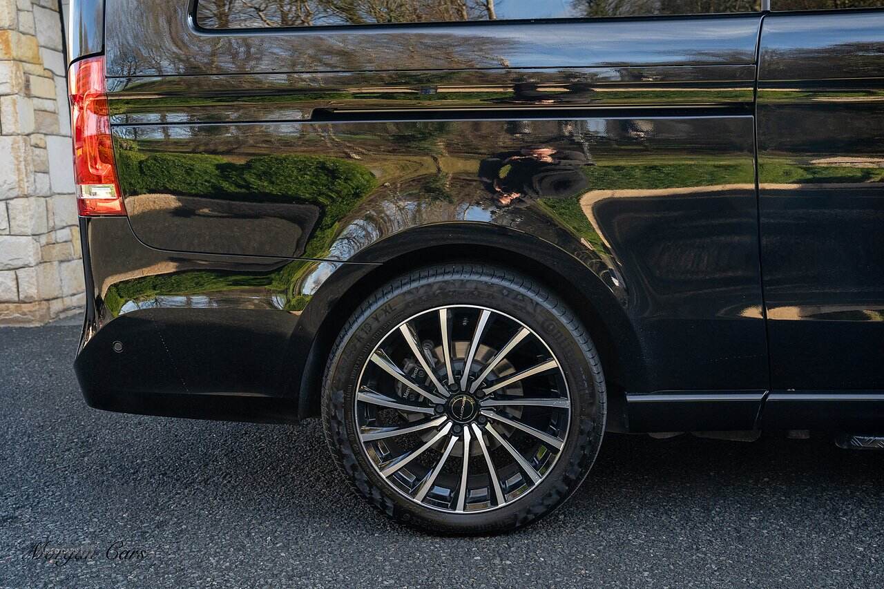 Sep 2023 Mercedes-Benz V Class V300 d AMG Line 5dr 9G-Tronic [Extra Long]