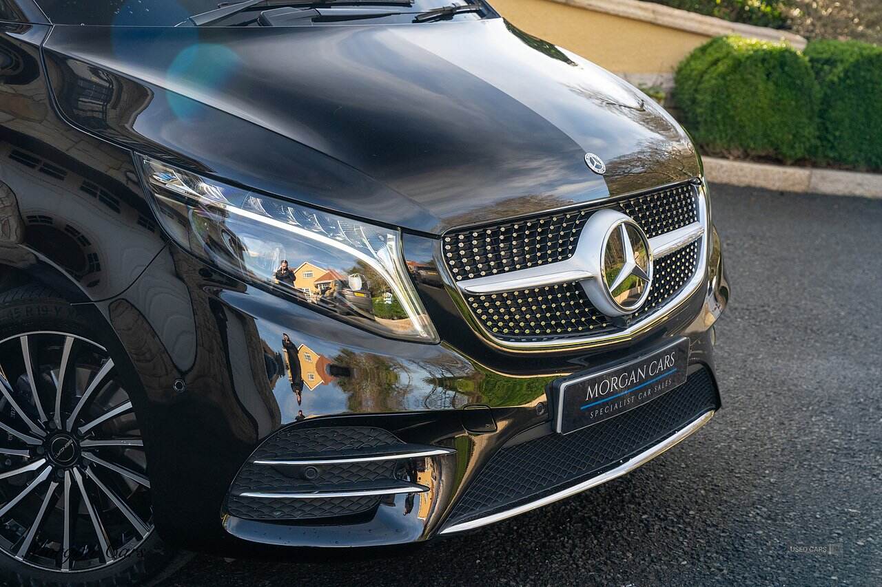 Sep 2023 Mercedes-Benz V Class V300 d AMG Line 5dr 9G-Tronic [Extra Long]