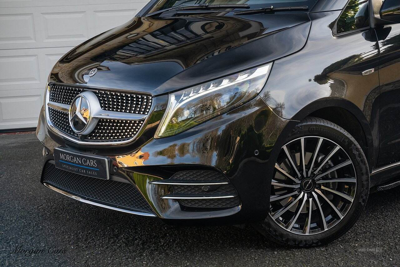 Sep 2023 Mercedes-Benz V Class V300 d AMG Line 5dr 9G-Tronic [Extra Long]