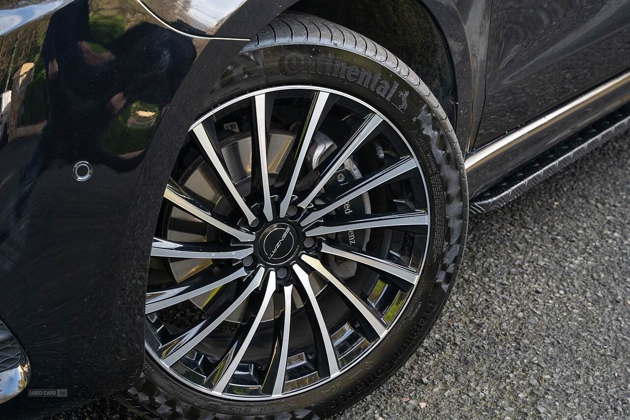 Sep 2023 Mercedes-Benz V Class V300 d AMG Line 5dr 9G-Tronic [Extra Long]