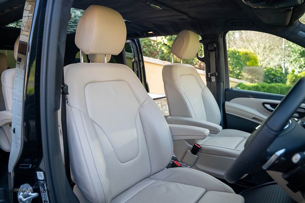Sep 2023 Mercedes-Benz V Class V300 d AMG Line 5dr 9G-Tronic [Extra Long]