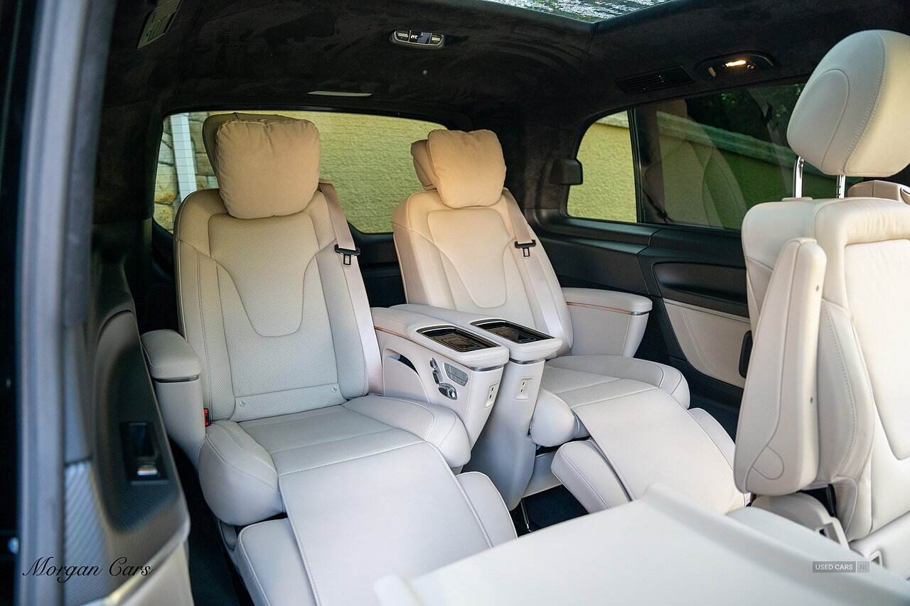 Sep 2023 Mercedes-Benz V Class V300 d AMG Line 5dr 9G-Tronic [Extra Long]