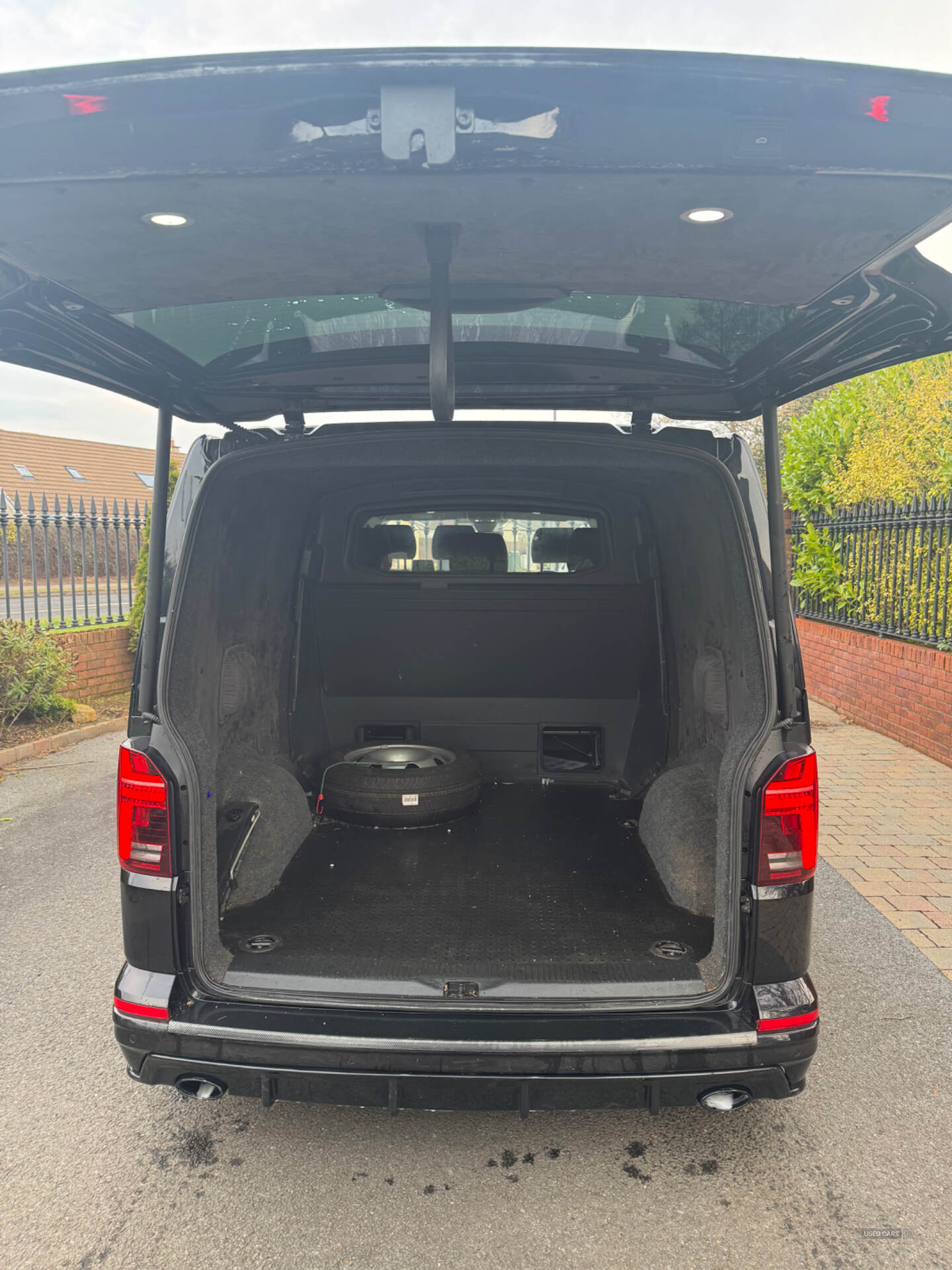 Mar 2022 Volkswagen Transporter 2.0 BiTDI 204 Highline Kombi Van 4MOTION DSG