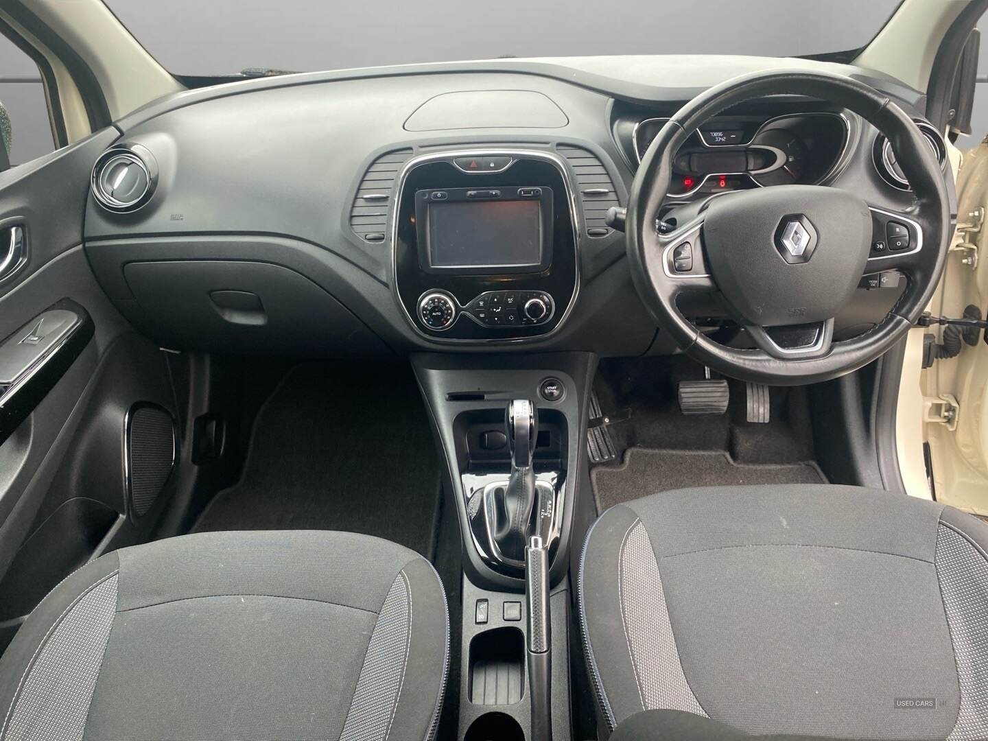 Renault Captur DIESEL HATCHBACK in Derry / Londonderry