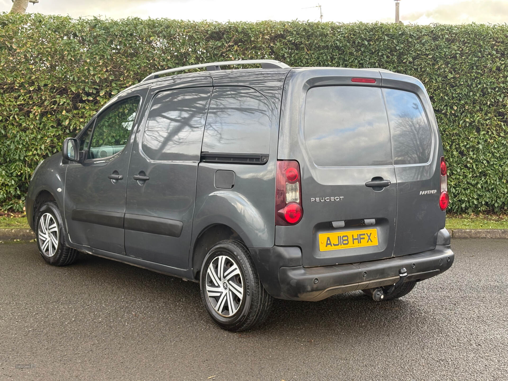 Aug 2018 Peugeot Partner 850 1.6 BlueHDi 100 Professional Van [non SS]