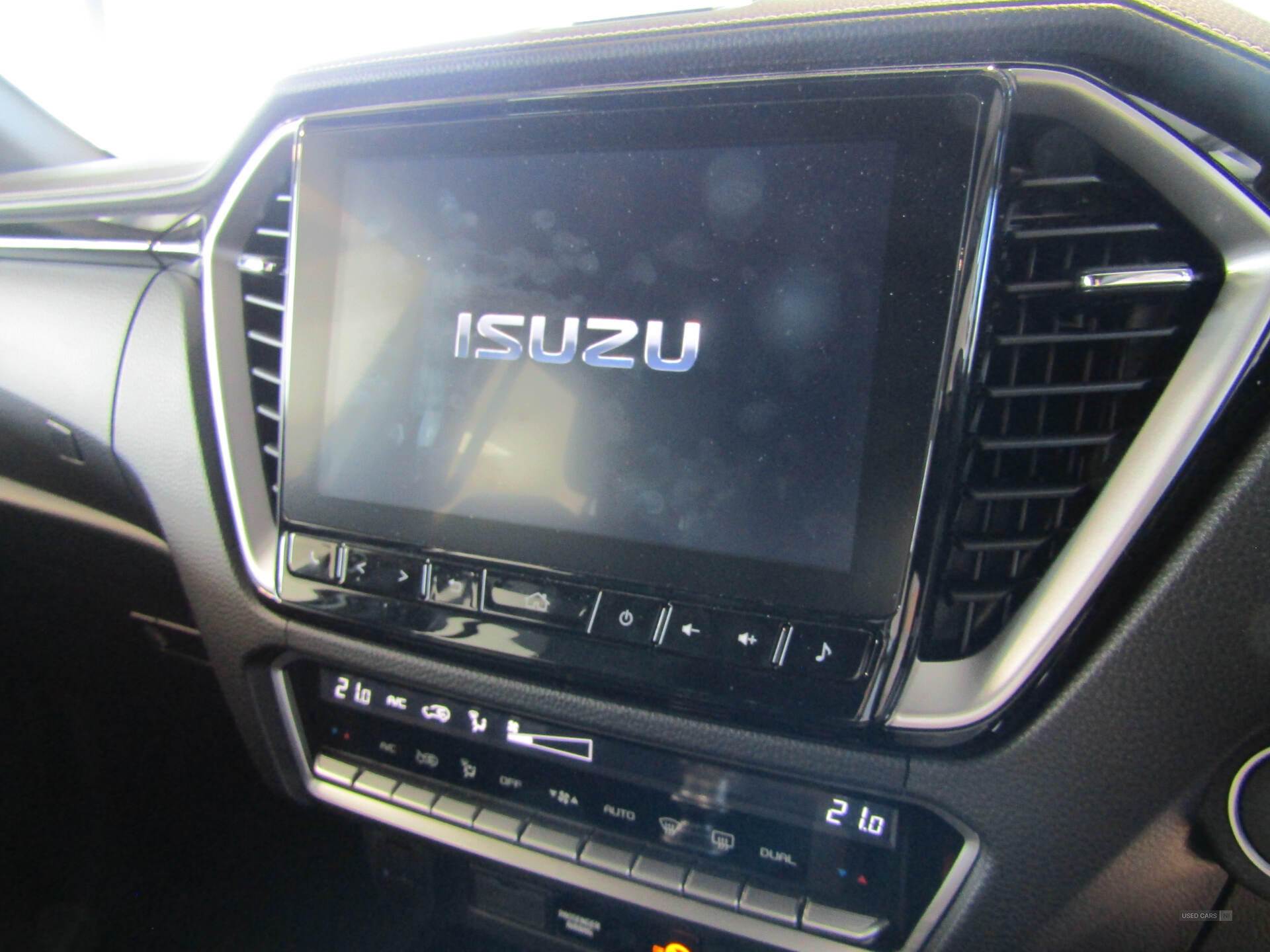 Dec 2024 Isuzu D-Max 1.9 V-Cross Double Cab 4x4