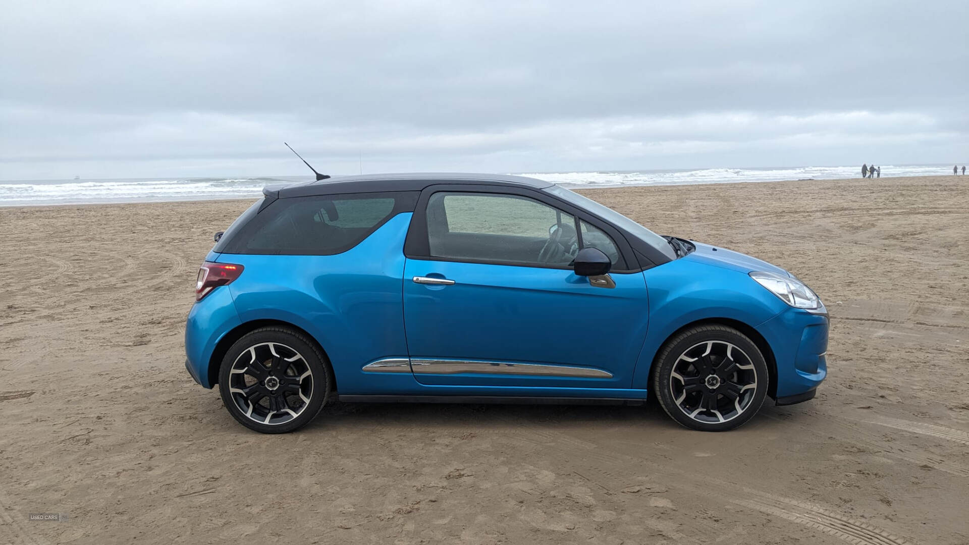 Apr 2016 DS 3 1.2 PureTech 82 Chic 3dr