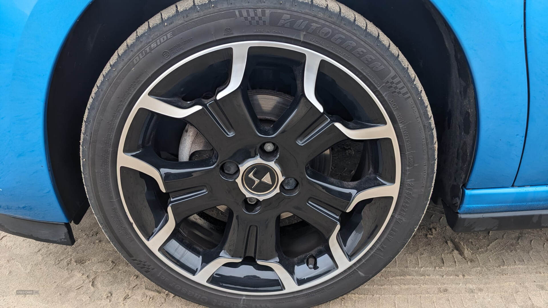 Apr 2016 DS 3 1.2 PureTech 82 Chic 3dr